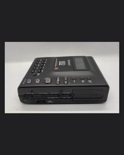 Sony MZ-1 MiniDisc Portable Recorder in mint condition