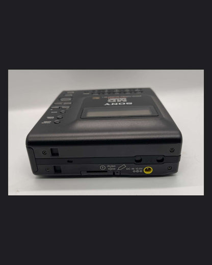 Sony MZ-1 MiniDisc Portable Recorder in mint condition