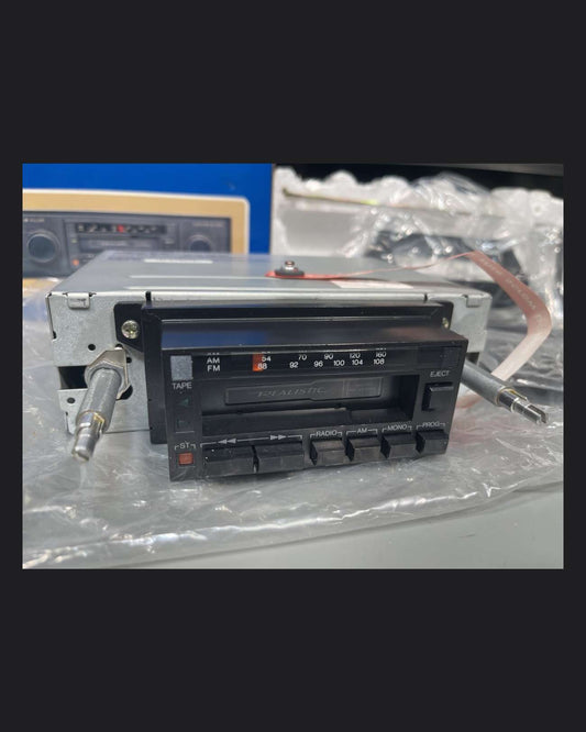 Realistic 12-1928A Auto Reverse Car Stereo Radio Cassette Player - 1988 NEW!